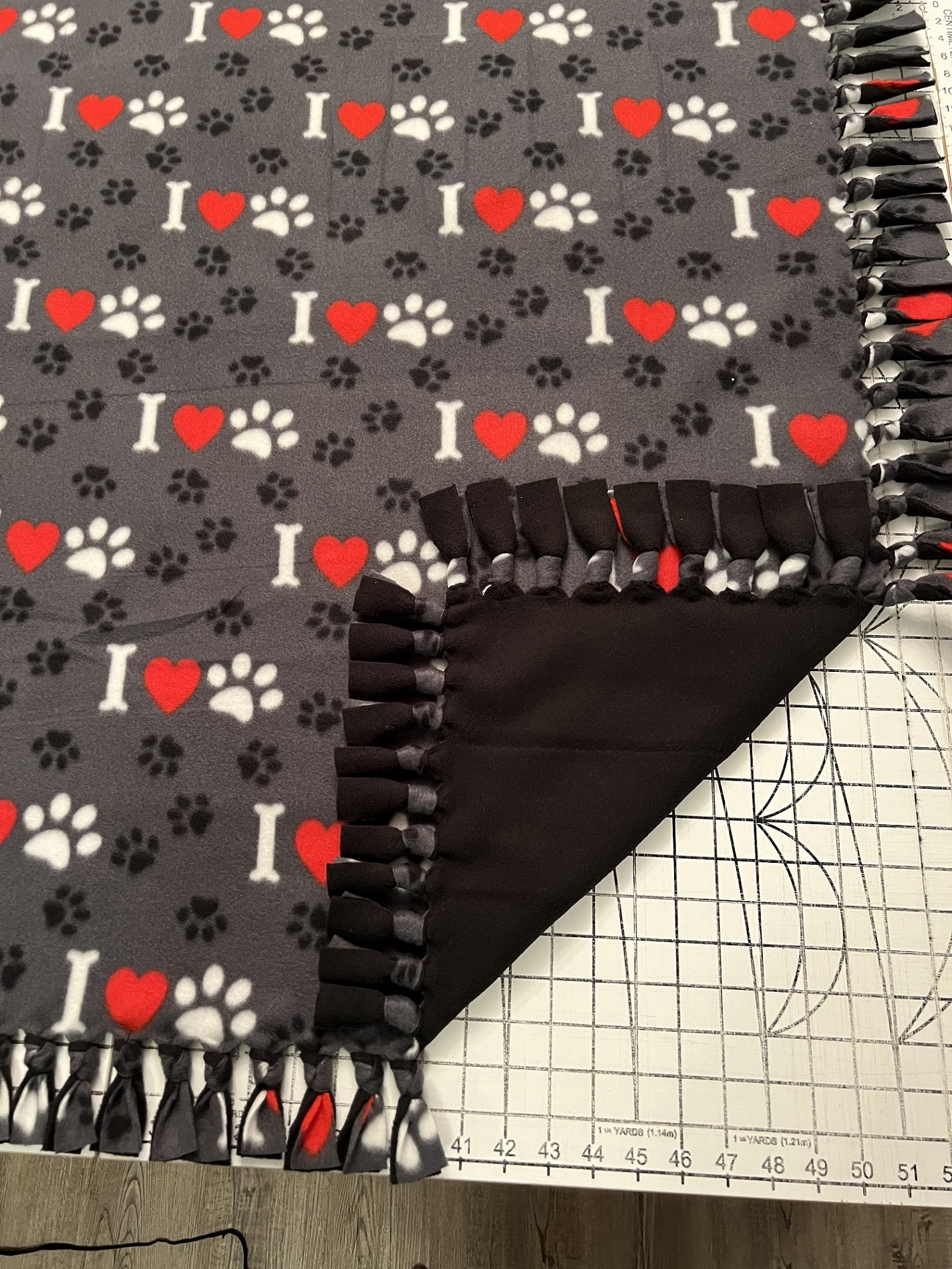 Bones_ Hearts And Paws Handmade Double Thick Fleece Tie Blanket 1